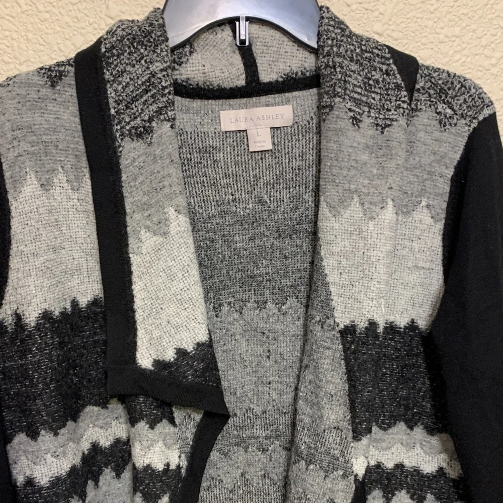 Laura Ashley long cardigan sz L wool blend winter fall preppy career work church